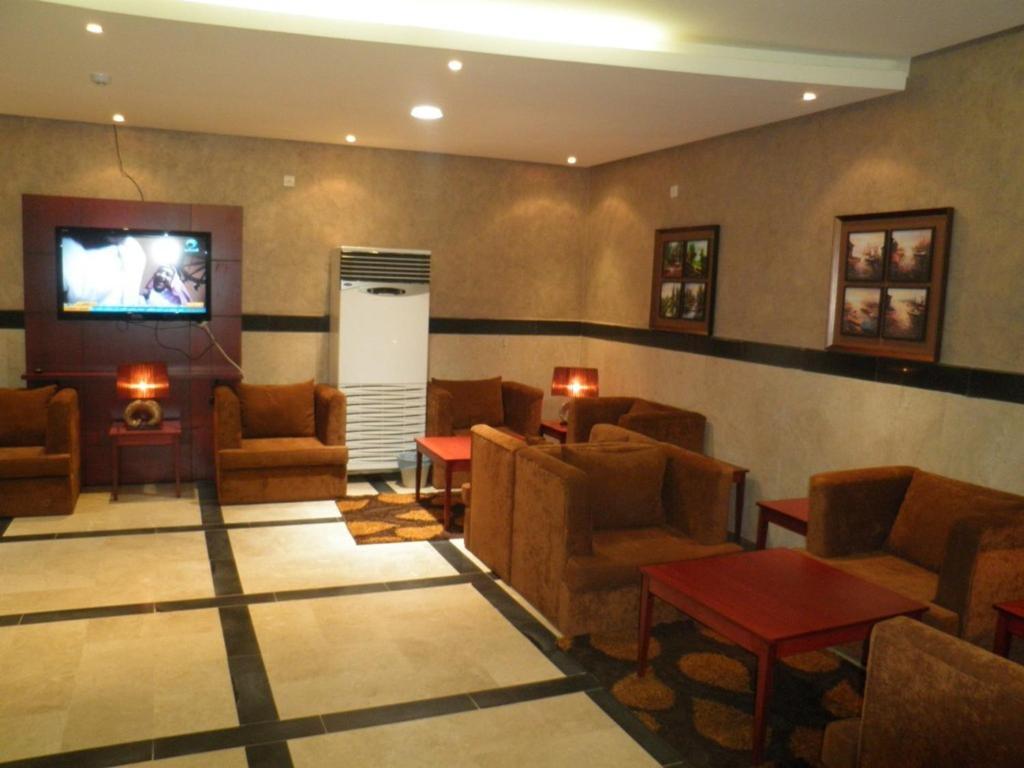 Al Muhaidb Al Nadwa Riad Exterior foto
