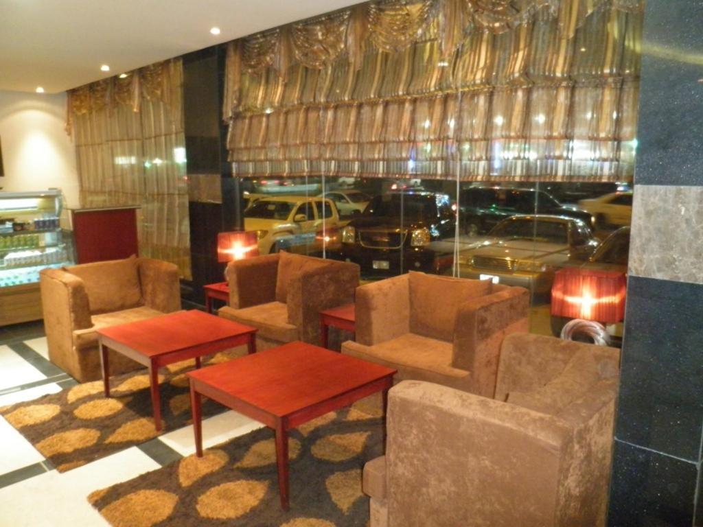 Al Muhaidb Al Nadwa Riad Exterior foto